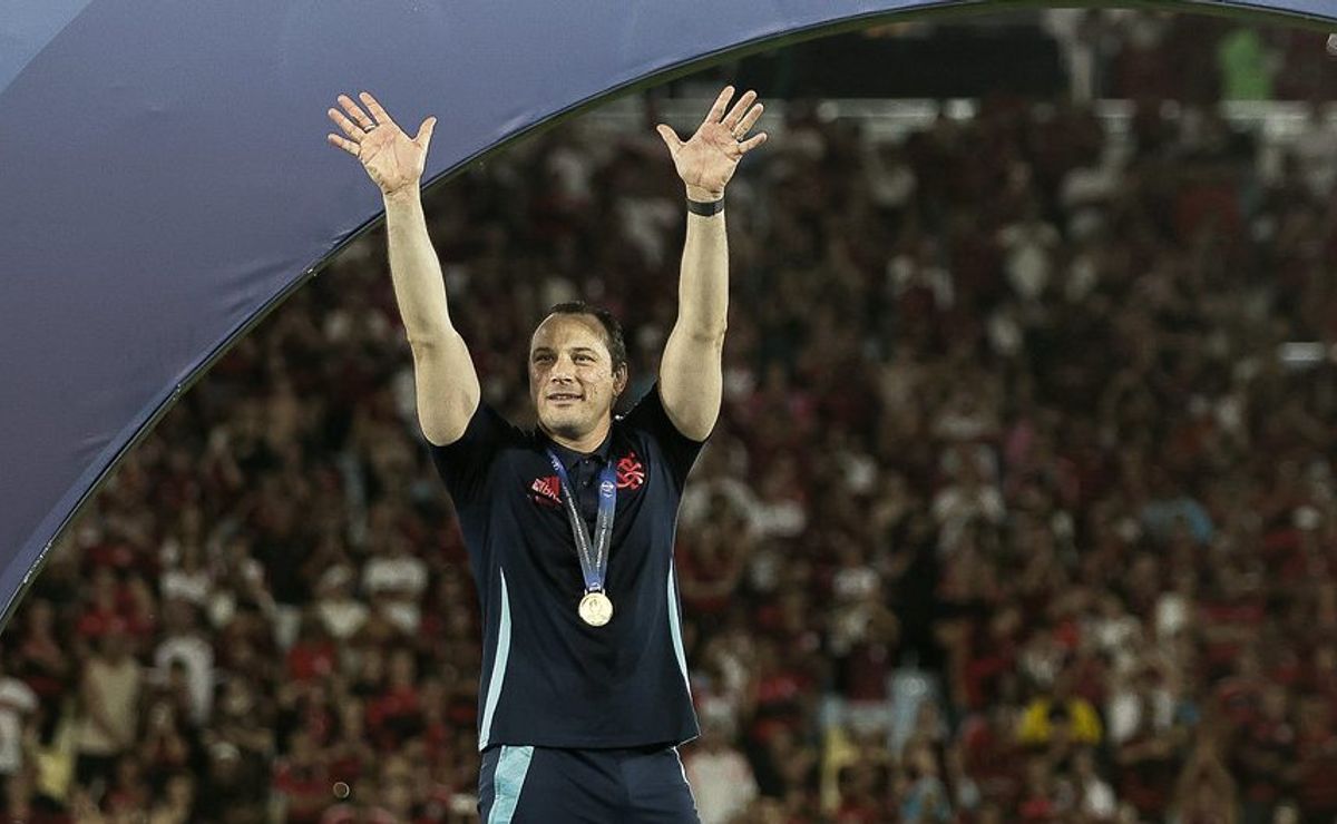 Flamengo aposta nos jovens do Ninho para estreia no Carioca e Pivetti revela treino intenso desde 2025