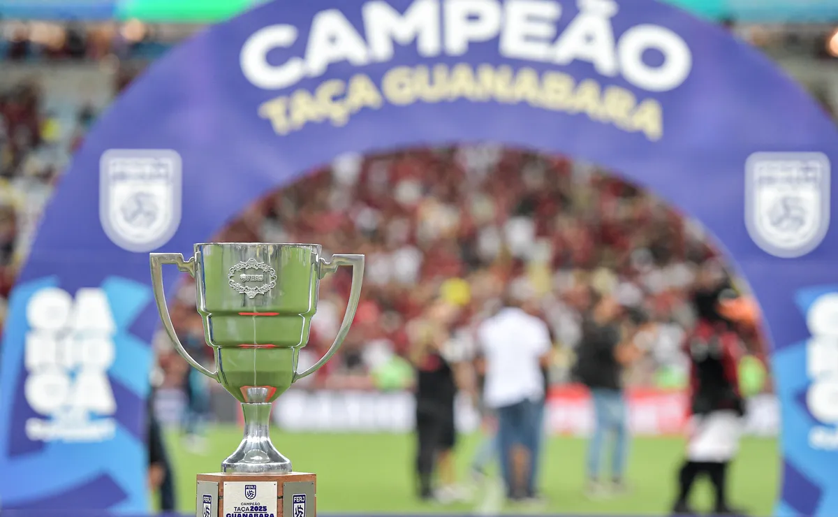 Flamengo desafia a tradição no Carioca, com jovens promessas do Ninho e treino intenso sob Pivetti