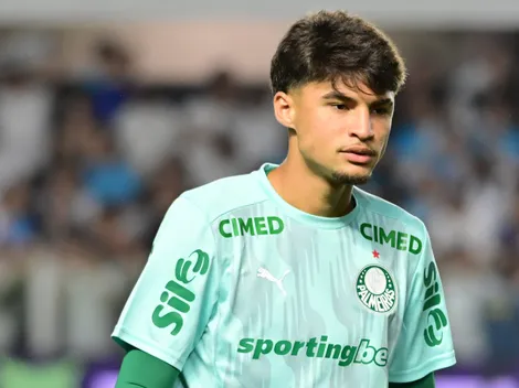 Larson chama atenção no primeiro tempo de Portuguesa x Palmeiras