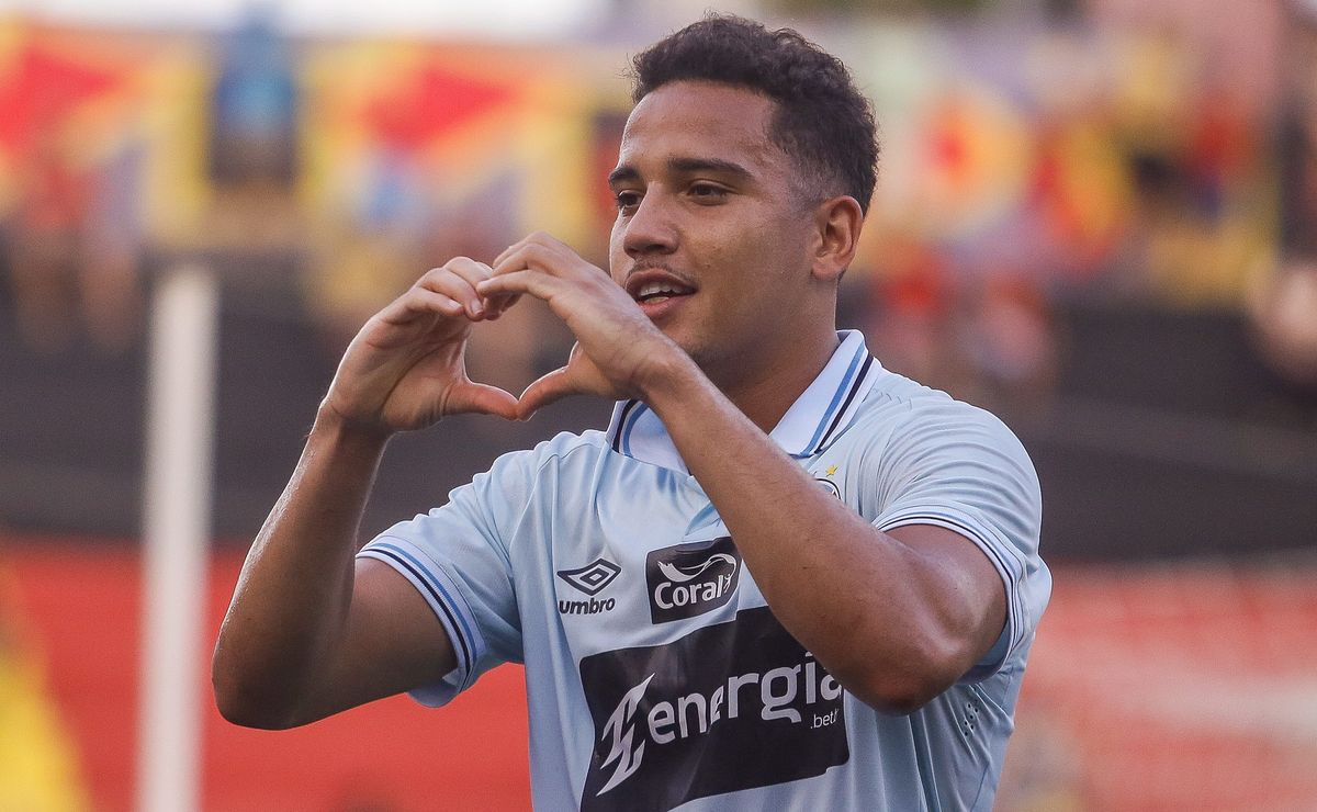 Grêmio dá show, impõe superioridade e goleia o Avenida na estreia do Gaúchão