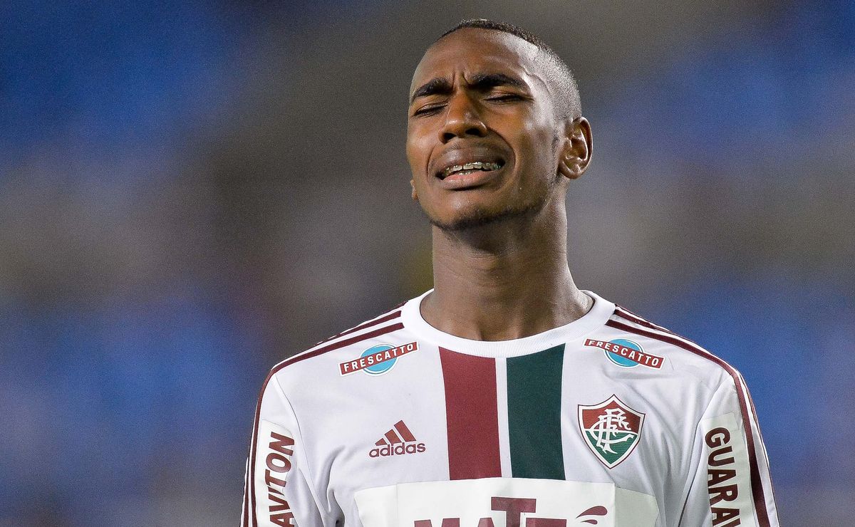 Fluminense lucra R$ 109 milhões com transferências de Gerson desde 2015
