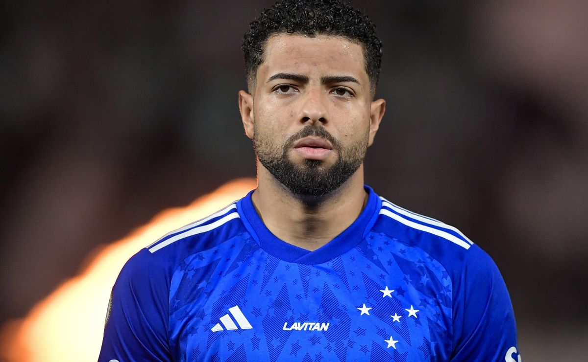 João Marcelo quebra o silêncio, rebate rumores e nega proposta para sair do Cruzeiro