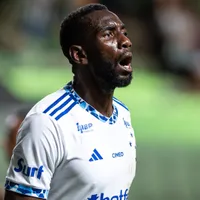 Chapecoense aplica chapéu no Remo e anuncia contratação de Bolasie