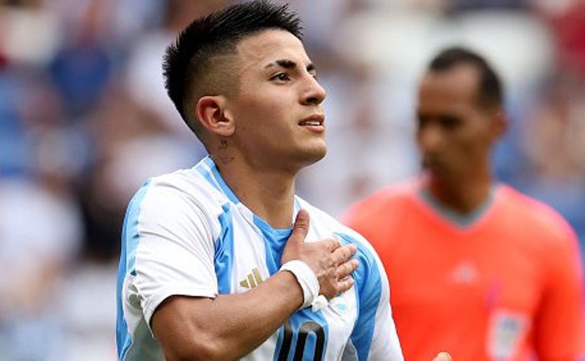 Palmeiras se frustra com Thiago Almada após Simeone voltar a colocar argentino como titular