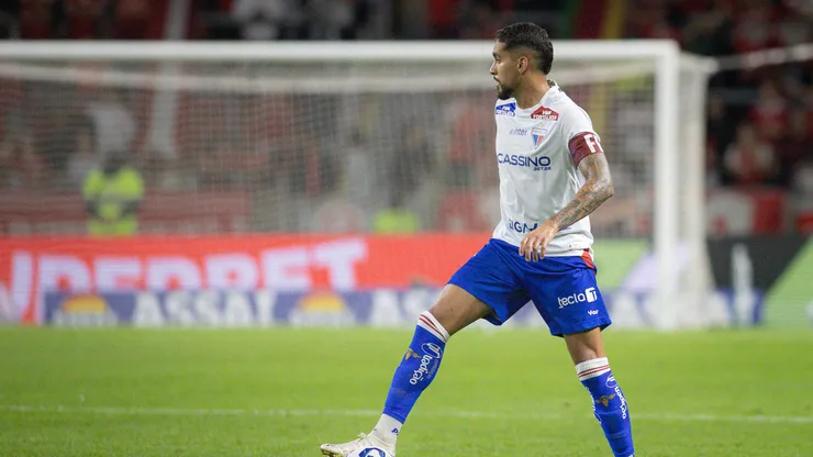 RS - PORTO ALEGRE - 31/08/2025 - BRASILEIRO A 2025, INTERNACIONAL X FORTALEZA - Matheus Pereira jogador do Fortaleza durante partida contra o Internacional no estadio Beira-Rio pelo campeonato Brasileiro A 2025. Foto: Maxi Franzoi/AGIF