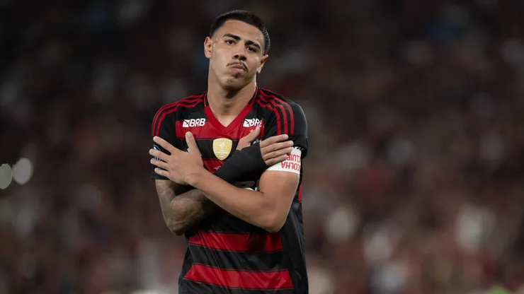 Iago jogador do Flamengo comemora durante partida contra o Barcelona no estadio Maracana pelo campeonato COPA INTERCONTINENTAL SUB-20 2025. Foto: Jorge Rodrigues/AGIF