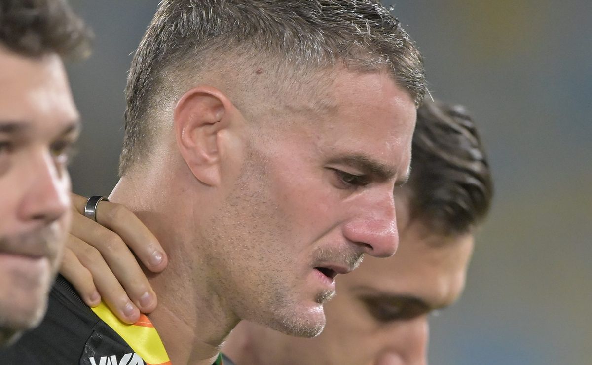 Vegetti está fora do Vasco e viaja para fechar com o Cerro Porteño