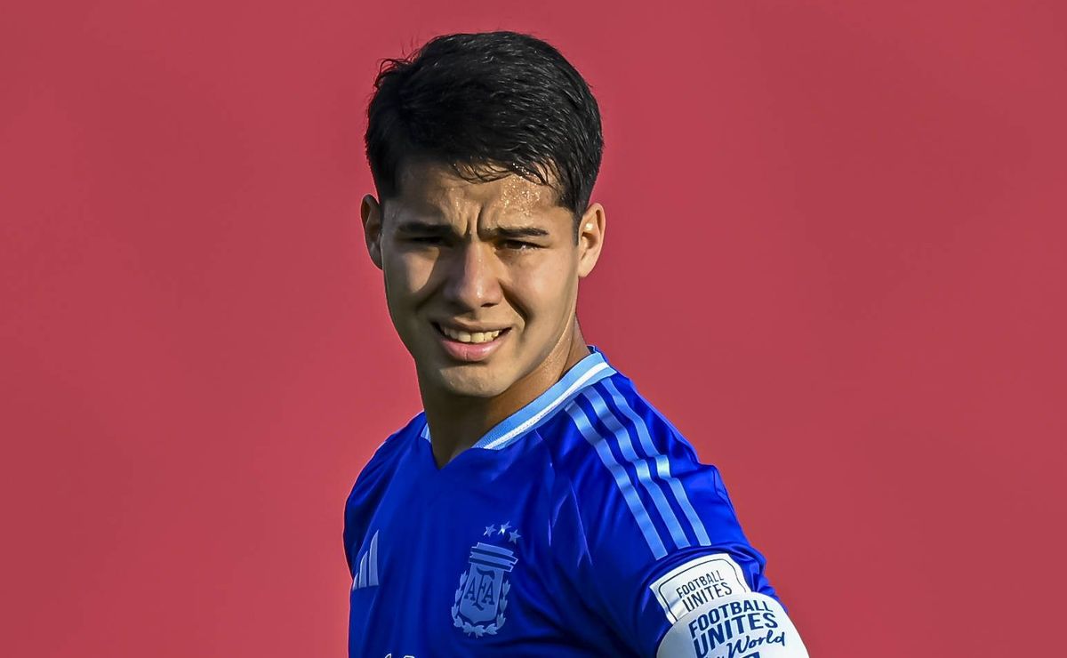 Cruzeiro se define sobre craque argentino Uriel Ojeda e negócio está totalmente descartado no momento