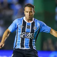 Arthur exalta Luís Castro