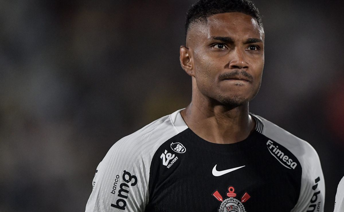 Atitude de Vitinho repercute durante Corinthians x Ponte Preta e causa críticas: “Isso não pode”