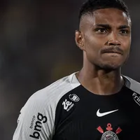Vitinho é criticado durante primeiro tempo de Corinthians x Ponte Preta