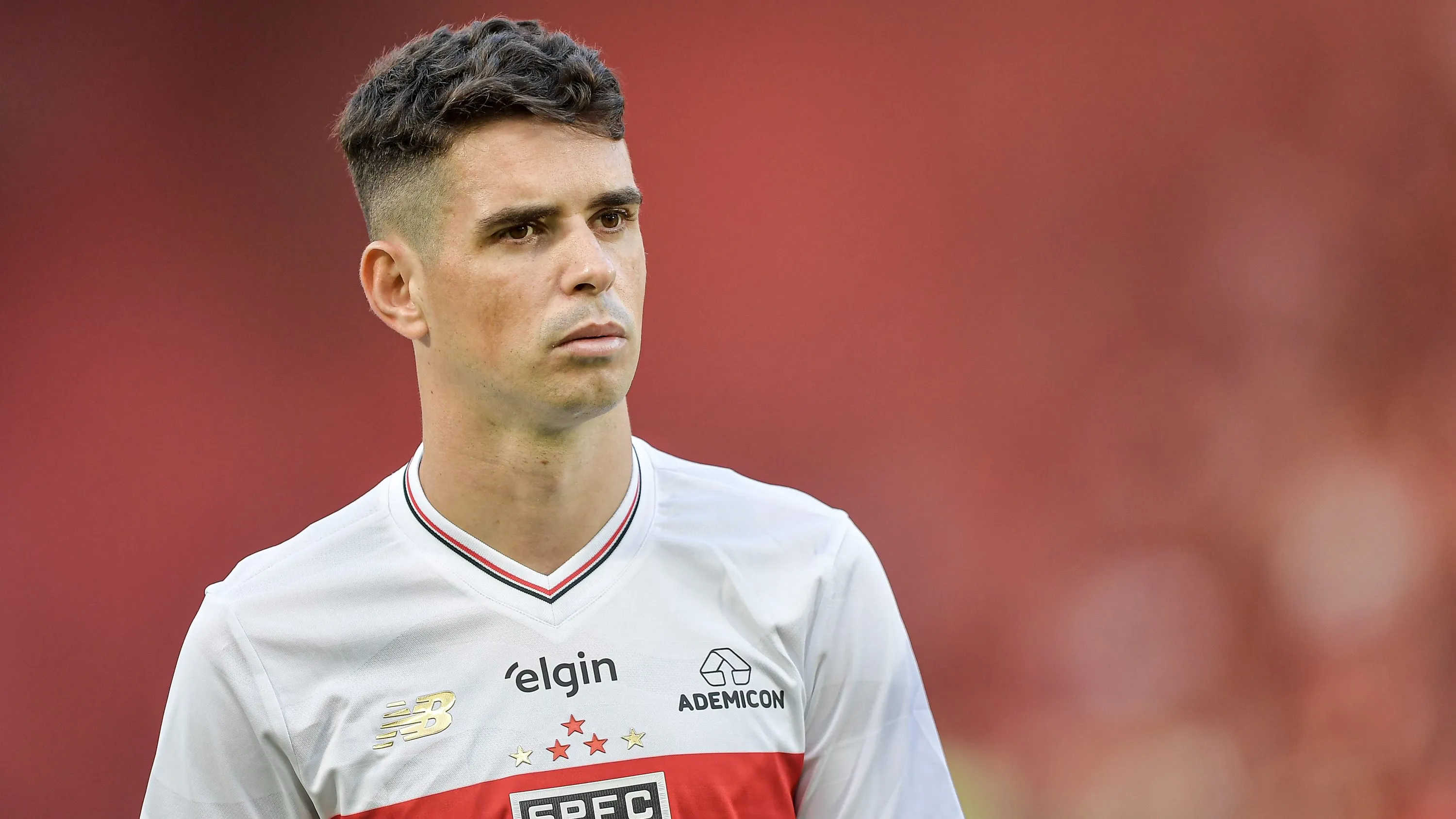 Oscar jogador do Sao Paulo durante partida contra o Flamengo no estadio Maracana pelo campeonato Brasileiro A 2025. Foto: Thiago Ribeiro/AGIF