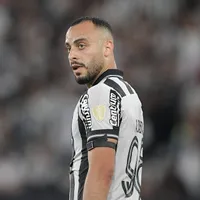 Torino aumenta oferta por Arthur Cabral e Botafogo avalia venda