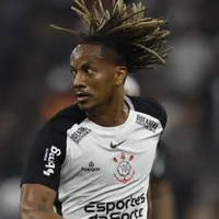 Torcida critica Carrillo