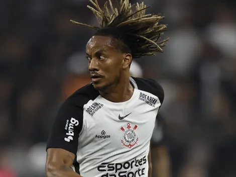 Torcida critica Carrillo