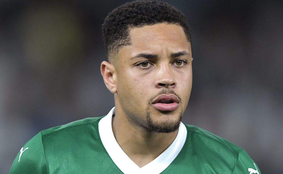 Vitor Roque vira mistério para o clássico Palmeiras x Santos, e decisão segue aberta