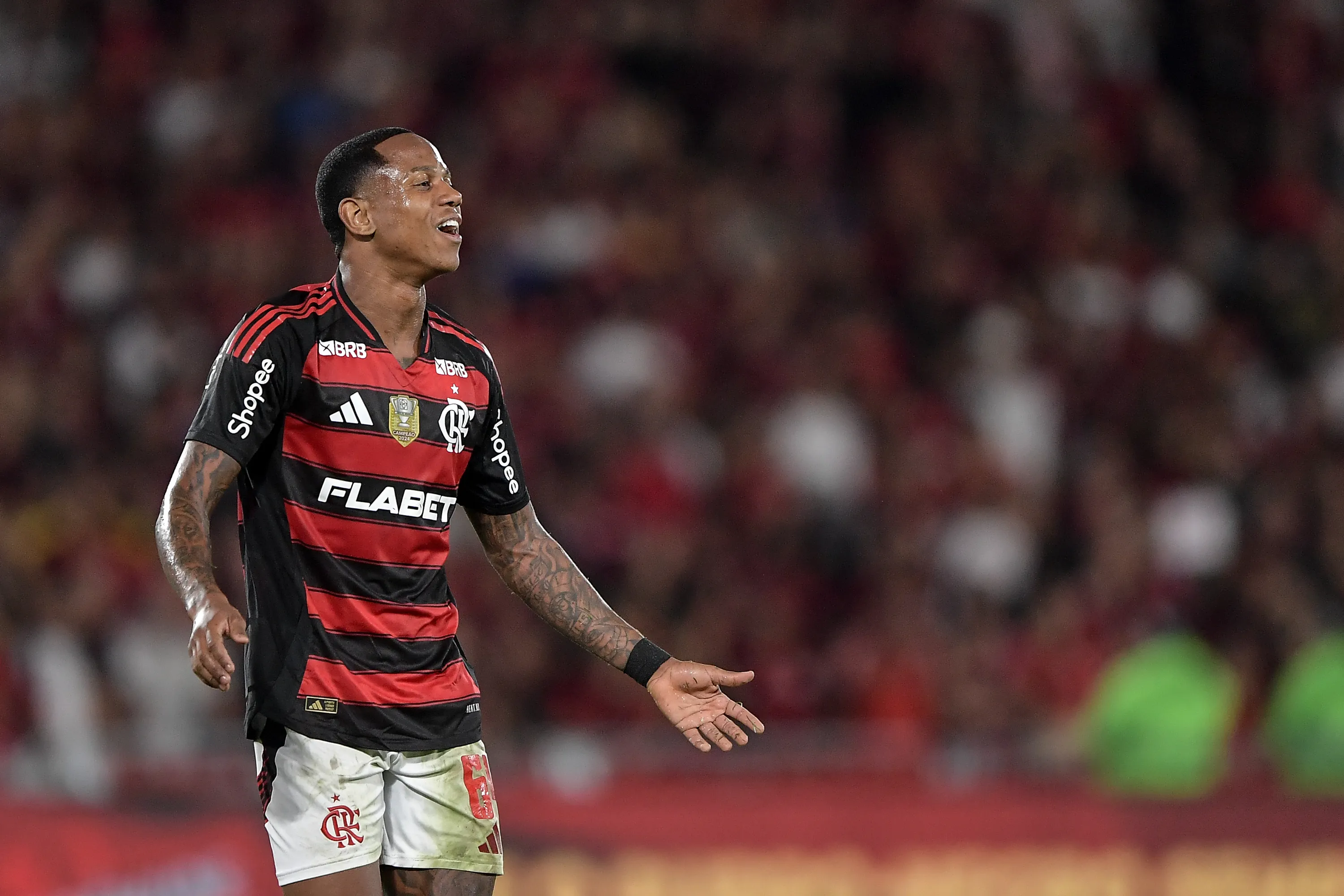 Atacante vive um momento delicado no Flamengo. Foto: Thiago Ribeiro/AGIF