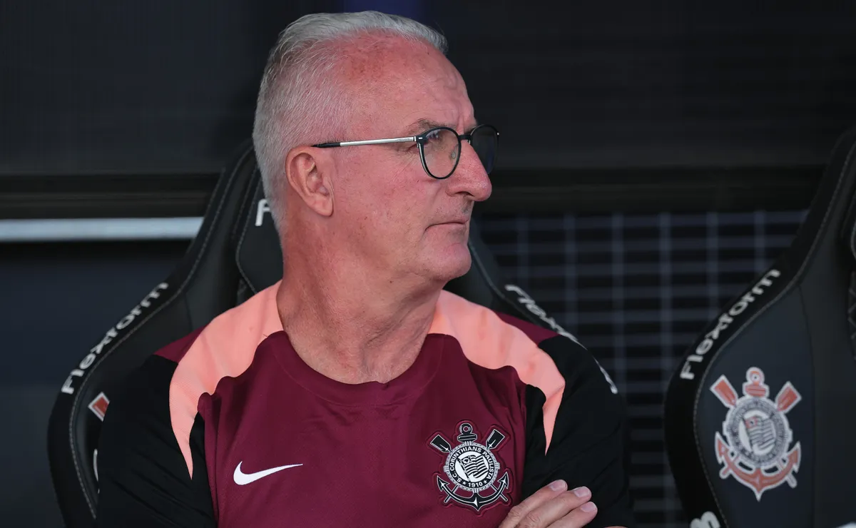 Dorival Júnior exalta importância de Bidon e busca garantir permanência do atleta no Corinthians