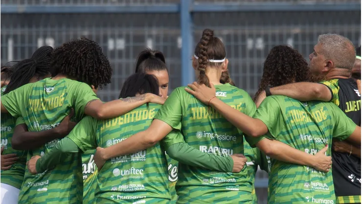 Equipe Juventude. Foto: Anderson Romão/AGIF