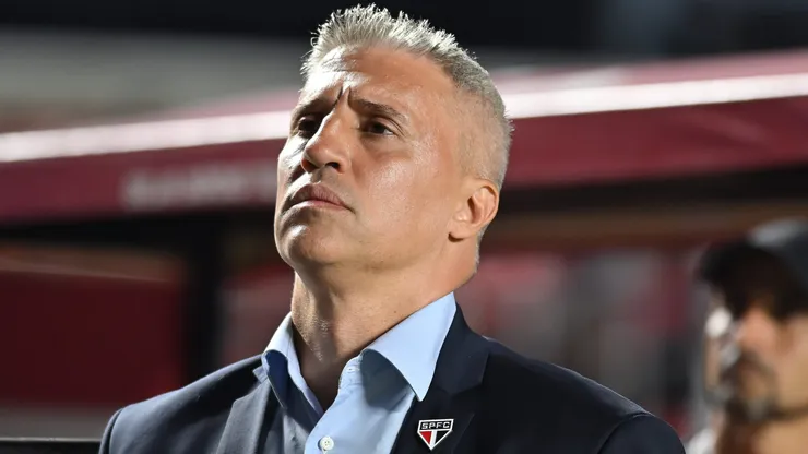 Crespo foi sincero sobre os desfalques importamtes do Tricolor Foto: Jota Erre/AGIF