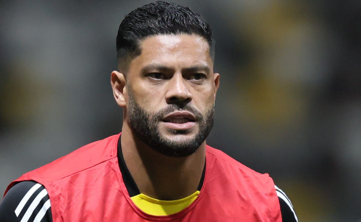 Hulk tem futuro como tema, e Sampaoli é sincero: “Não tenho nenhuma conversa com ele”
