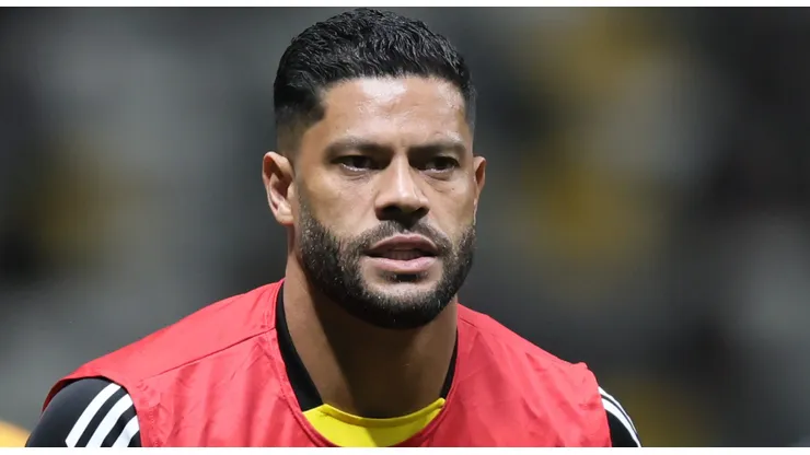 Hulk tem futuro indefinido, mas o Flu está monitorando a situação para uma possível contratação