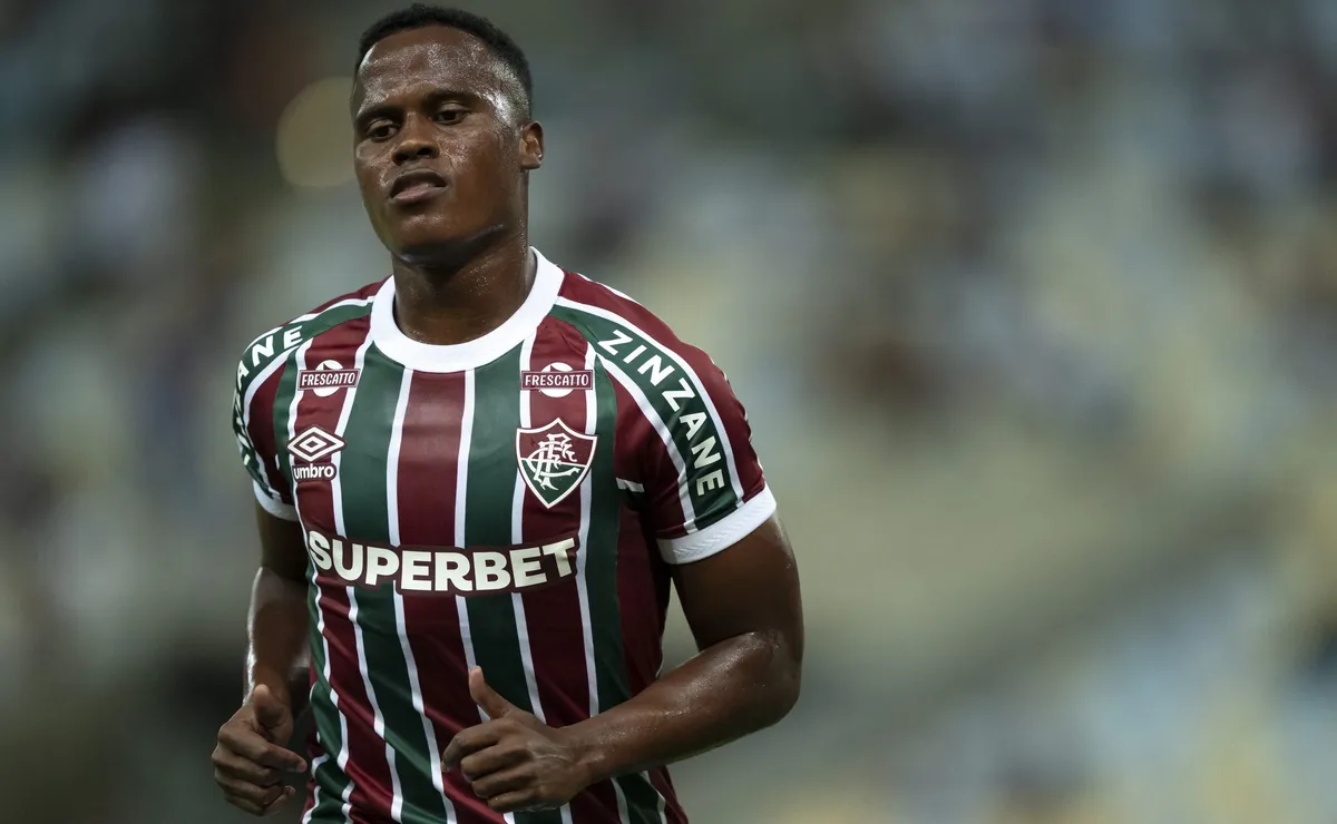 Flamengo enfrenta impasse nas negociações por Thiago Almada e Jhon Arias, rumores ganham força