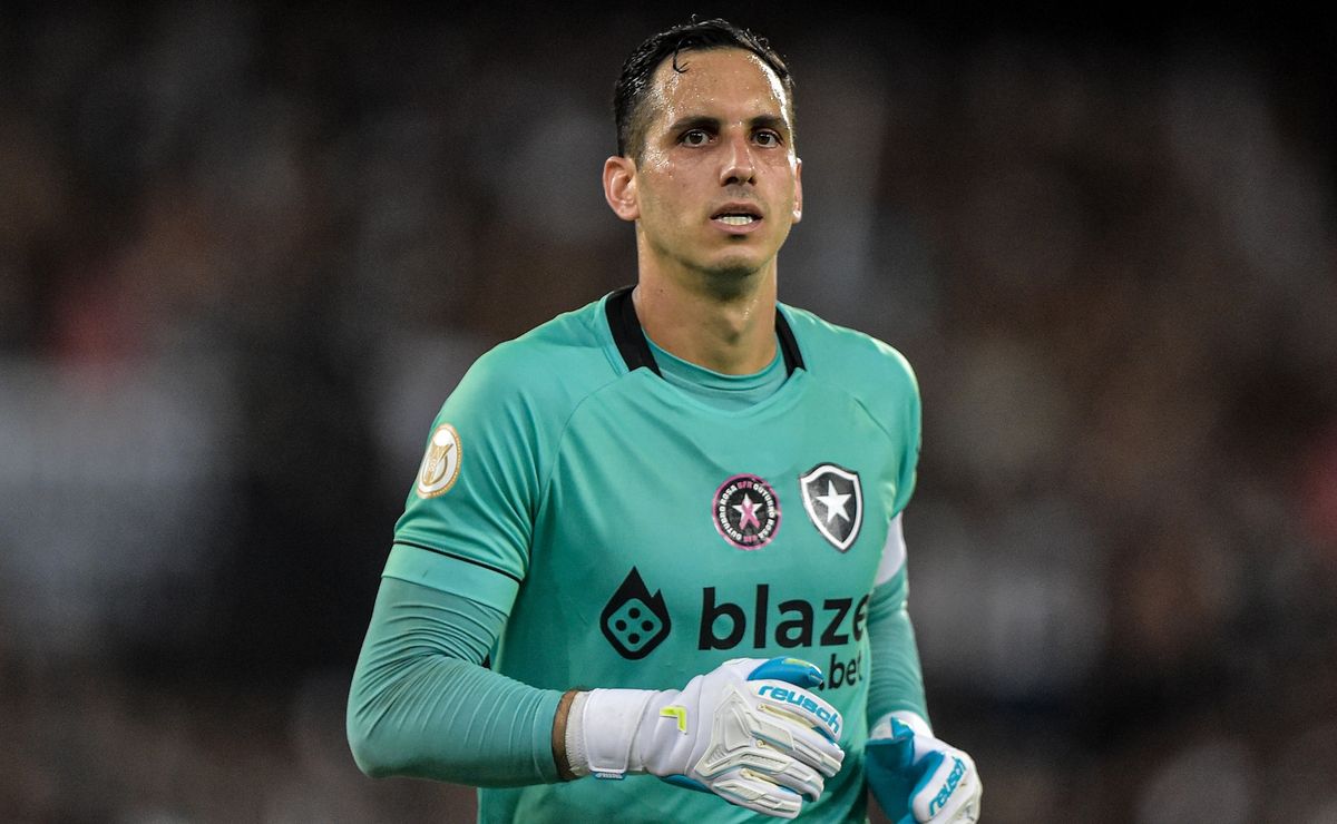 Gatito Fernández, ex-Botafogo, entra na mira do Sport para a disputa do Brasileirão Série B