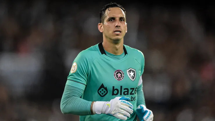 Gatito Fernández atualmente joga no Cerro Porteño