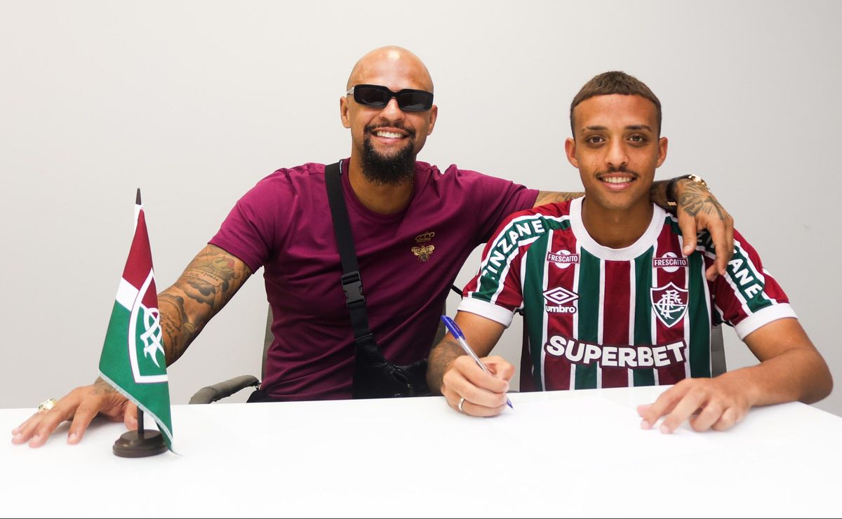 Luis Zubeldía sobe Davi, filho de Felipe Melo, para o elenco profissional do Fluminense
