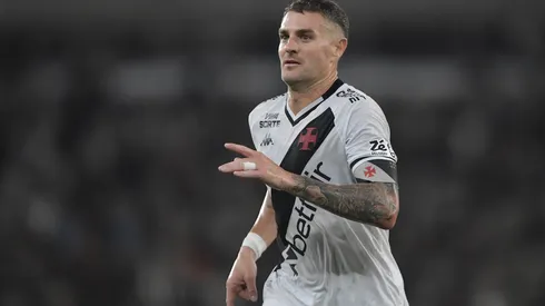 Pablo Vegetti faz parte dos planos do Vasco para 2026 – Foto: Thiago Ribeiro/AGIF