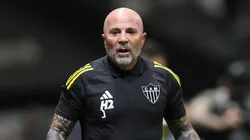 Sampaoli pode perder lateral para o Timão