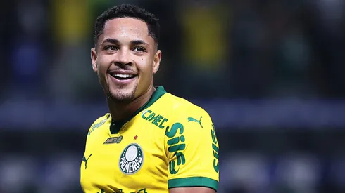 Vitor Roque ficou de fora da estreia palmeirense na temporada