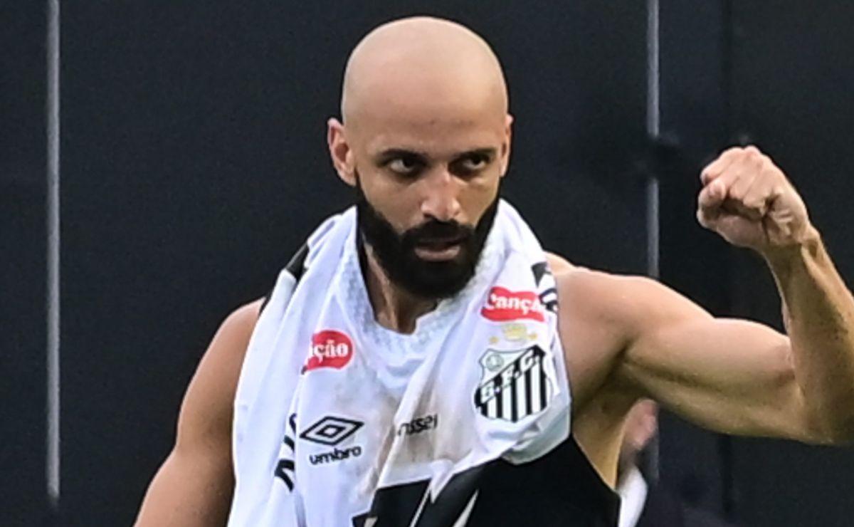 Thaciano se derrete por Gabigol e Neymar e agita bastidores: “Muito fácil jogar com esses craques”