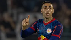 Gabriel jogador do Bragantino durante partida contra o Vitoria no estadio Cicero De Souza Marques pelo campeonato Brasileiro A 2025. Foto: Joisel Amaral/AGIF