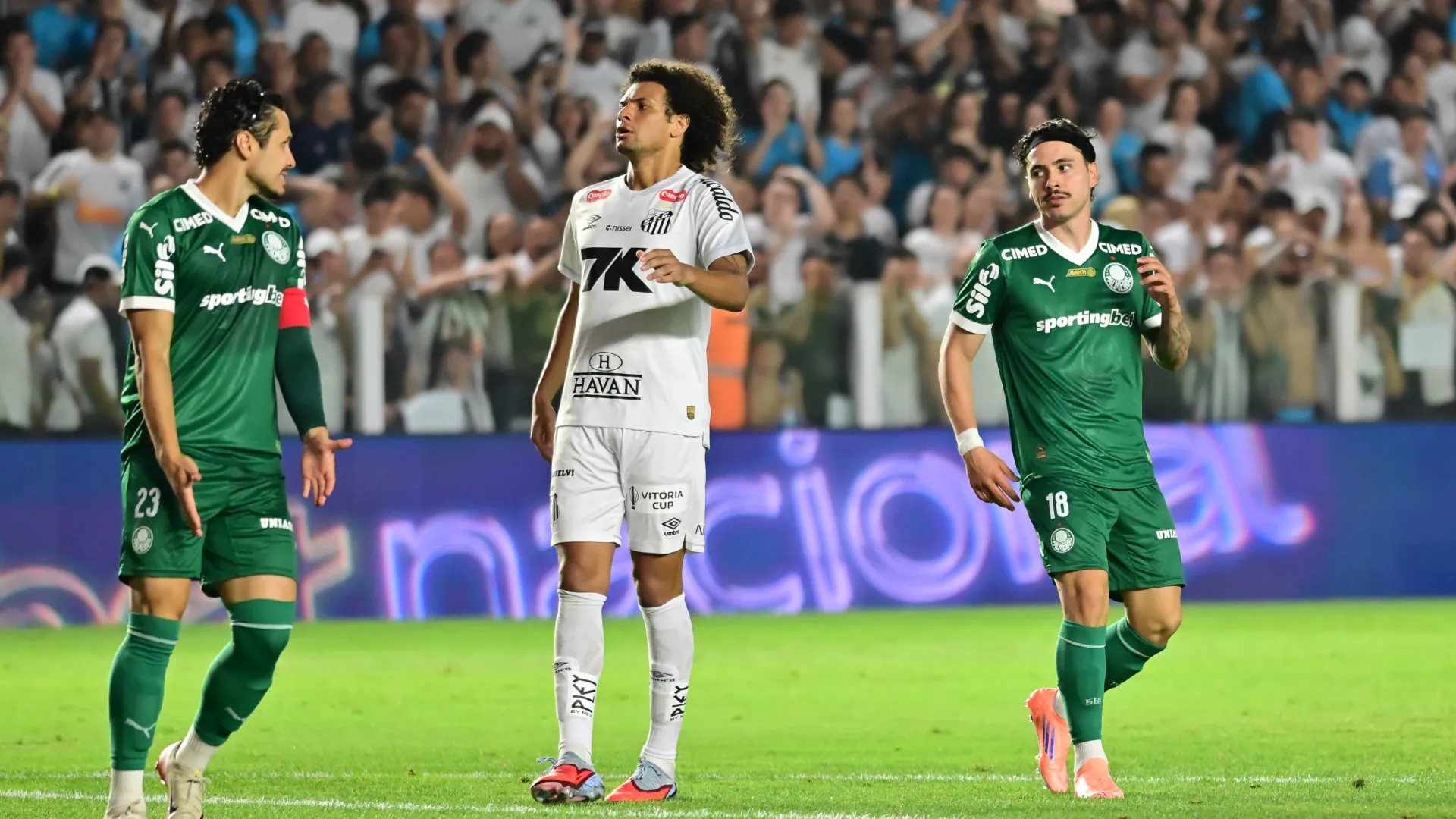 Peixe venceu o último clássico por um gol de diferença. Foto: Jota Erre/AGIF