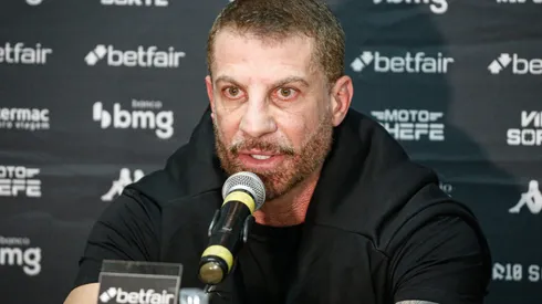 Presidente monitora o mercado da bola