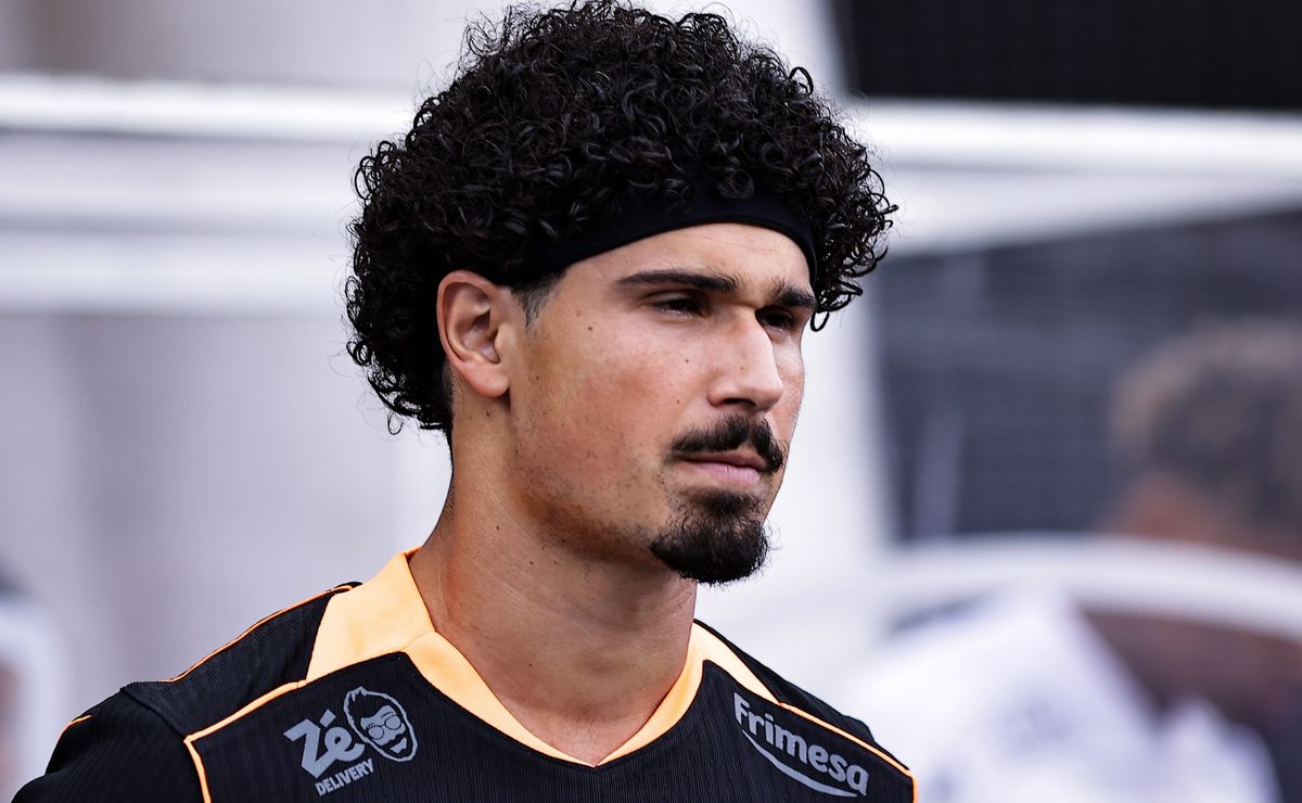 André Ramalho brilha com golaço no Corinthians e recorda gol inusitado contra Neuer