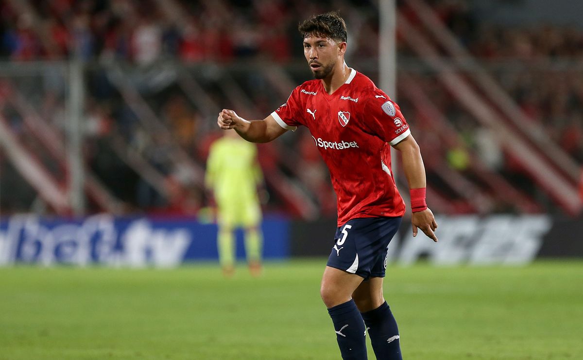 Santos não desiste de Felipe Loyola e monta plano cauteloso para fechar contratação