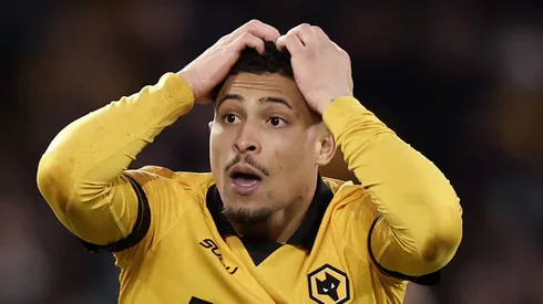 João Gomes, volante do Wolverhampton em partida pelo campeonato inglês (Foto: Naomi Baker/Getty Images)