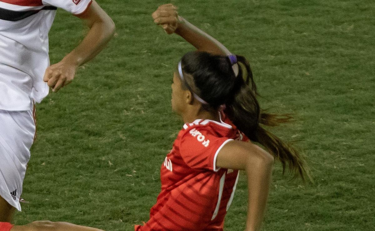 Atacante brasileira Mileninha se destaca no futebol feminino da Coreia do Sul