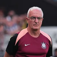Dorival Júnior não se cala e explica poucas oportunidades de Ángel Romero no fim de 2025