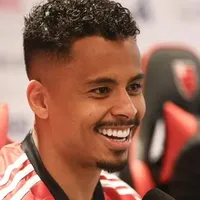 Allan deve seguir no Flamengo após negociação com SPFC travar