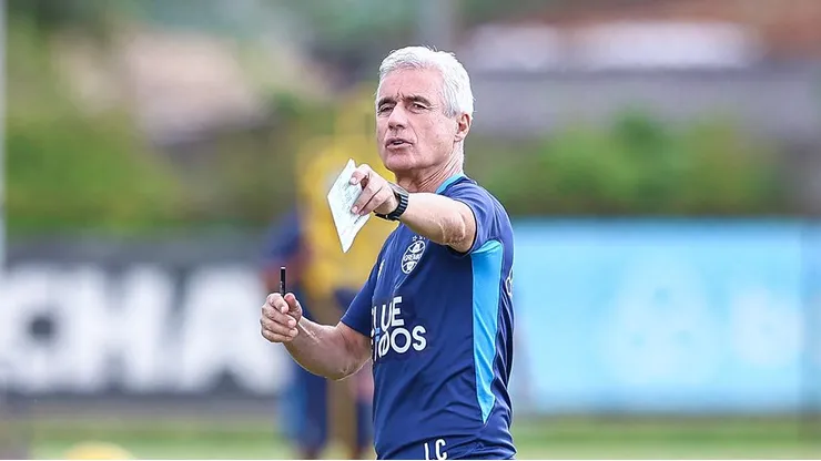 Luís Castro treina o Imortal no CT Luiz Carvalho - FOTO: LUCAS UEBEL/GREMIO FBPA