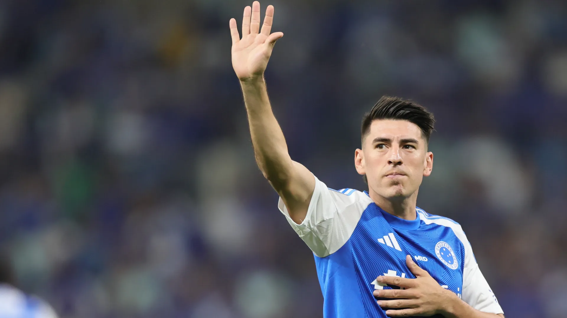 Lucas Villalba em ação pelo Cruzeiro – Foto: Gilson Lobo/AGIF