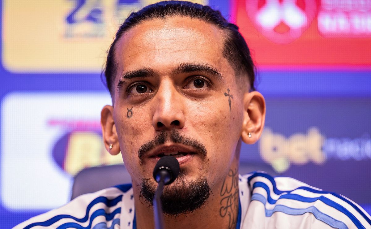 Chico da Costa abre o jogo sobre disputa com Kaio Jorge no Cruzeiro: “Quem escolhe é Tite”