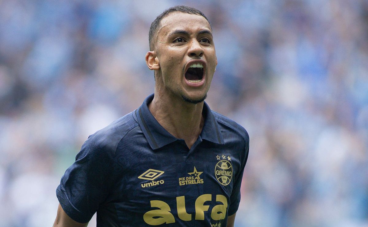 André Henrique tem valor cravado para sair do Grêmio, com R$ 31 milhões na mesa de negociação