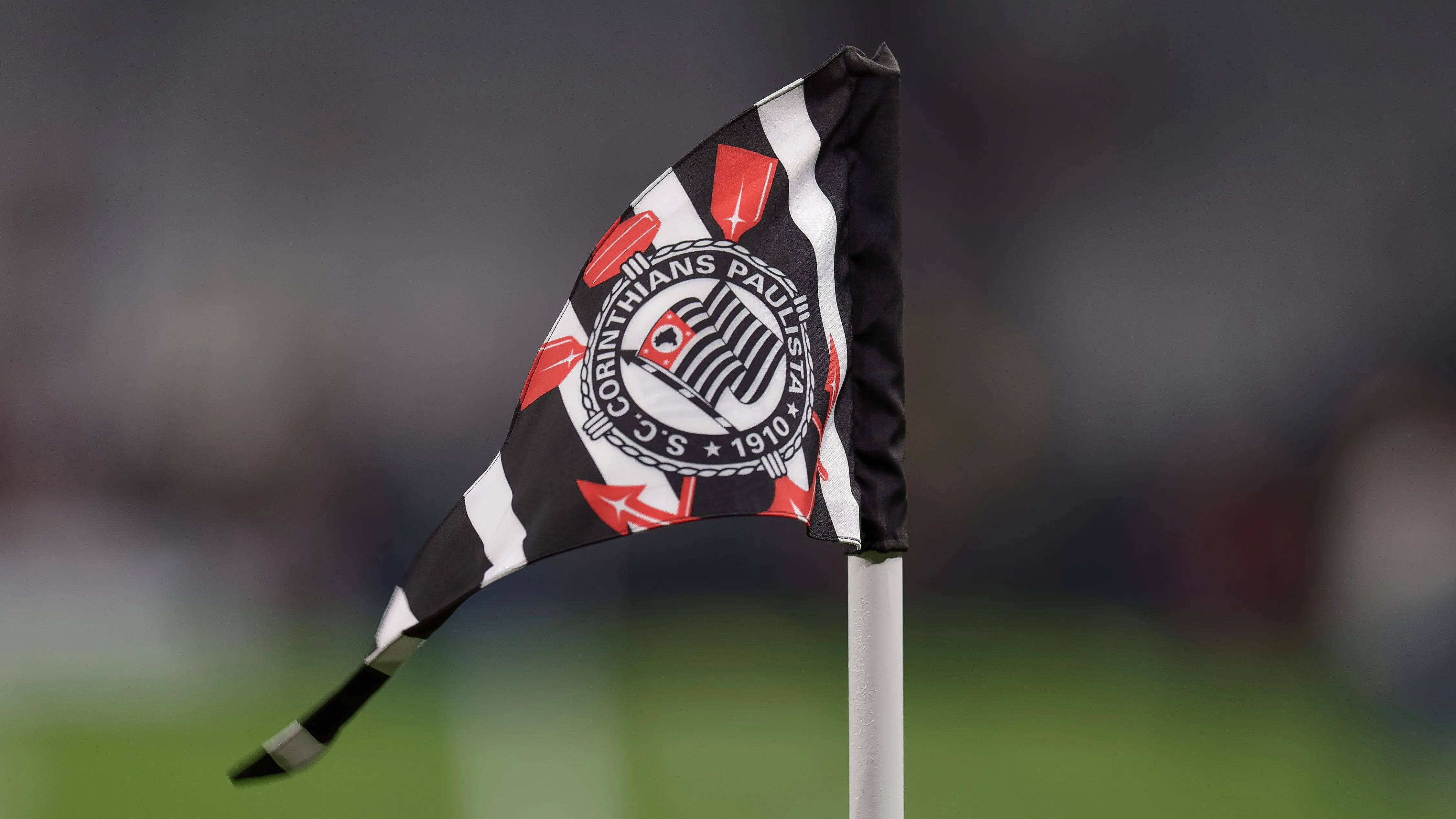 SP – SAO PAULO – 09/04/2024 – COPA SUL-AMERICANA 2024, CORINTHIANS X NACIONAL bandeira do estadio Arena Corinthians para partida entre Corinthians e Nacional pelo campeonato Copa Sul-Americana 2024. Foto: Anderson Romao/AGIF