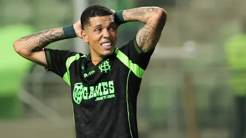 Kauã Diniz está em litígio com o América-MG