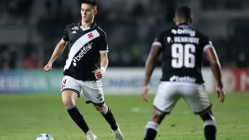 Estrella não deve ser negociado pelo Vasco durante o Carioca – Foto: Jorge Rodrigues/AGIF